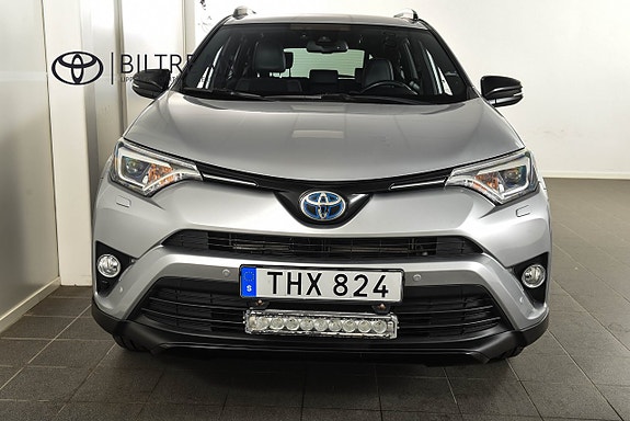 Toyota RAV4 5 of 18