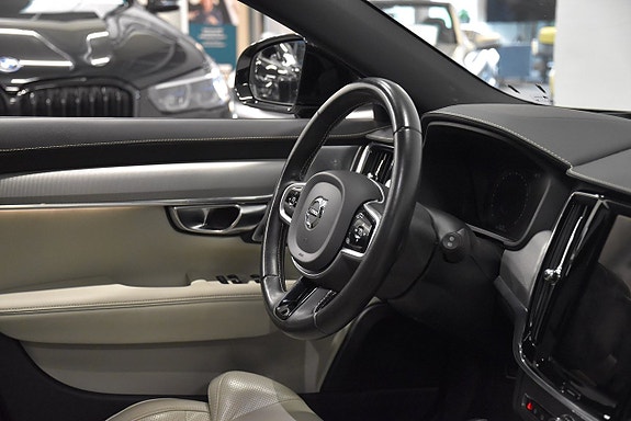 Volvo V90 8 of 30