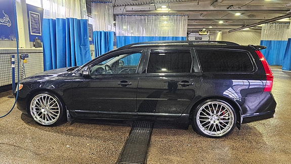 Volvo V70 6 of 9