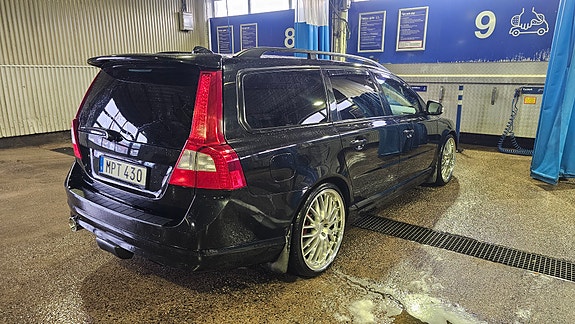 Volvo V70 4 of 9
