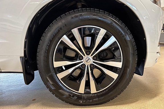 Volvo XC60 10 of 26