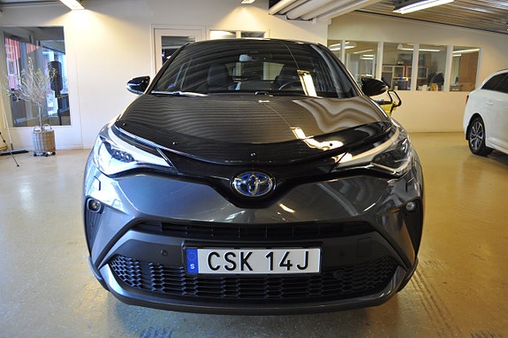 Toyota C-HR 8 of 16