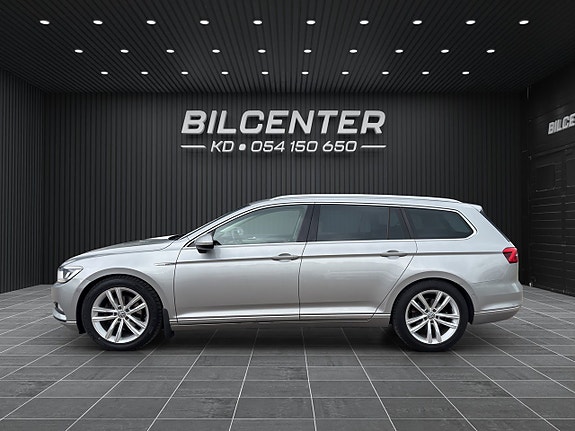 Volkswagen Passat 4 of 19
