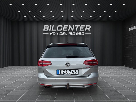 Volkswagen Passat 8 of 19