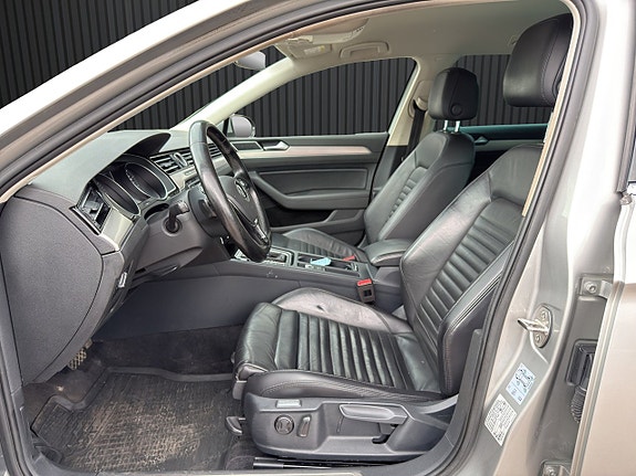 Volkswagen Passat 10 of 19