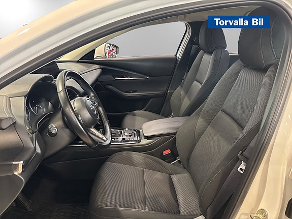 Mazda CX-30 8 of 17
