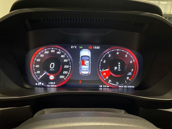 Volvo XC40 13 of 18