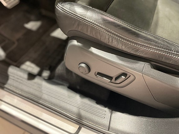 Volvo XC40 15 of 18