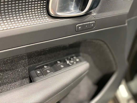 Volvo XC40 10 of 18