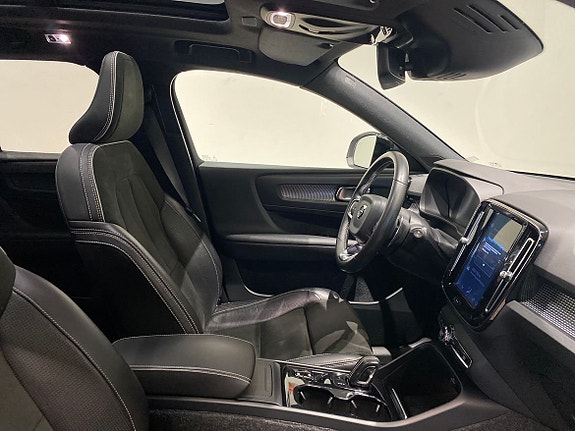 Volvo XC40 12 of 18