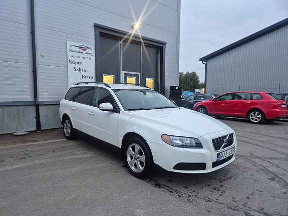 Volvo V70 5 of 16