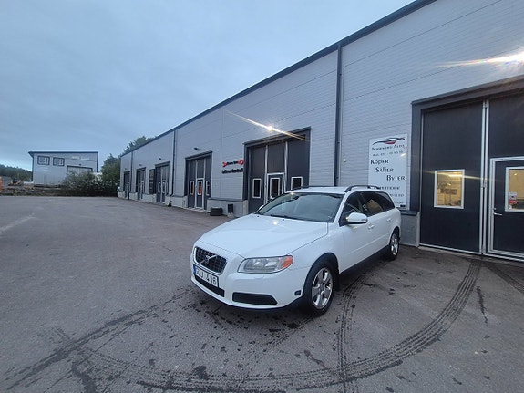 Volvo V70 14 of 16