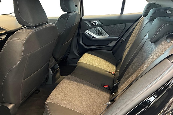 BMW 120 11 of 19