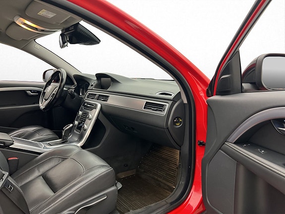 Volvo V70 16 of 30