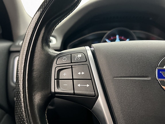 Volvo V70 24 of 30