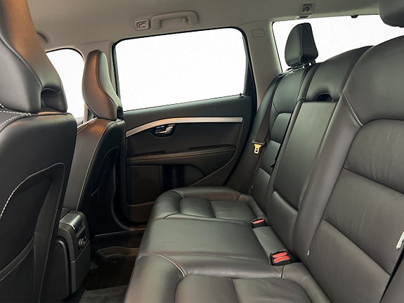 Volvo V70 17 of 30