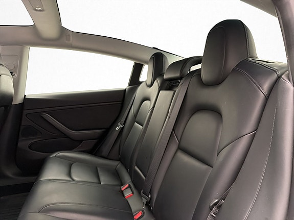 Tesla Model 3 16 of 30