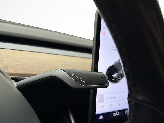 Tesla Model 3 19 of 30