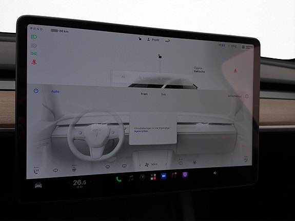 Tesla Model Y 19 of 30