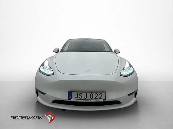 Tesla Model Y 9 of 30