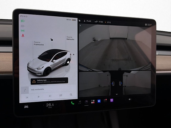 Tesla Model Y 21 of 30