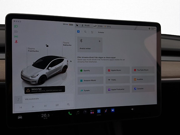 Tesla Model Y 23 of 30