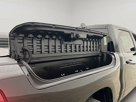 Dodge RAM 1500 13 of 30
