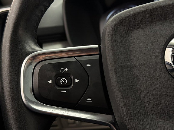 Volvo XC40 24 of 30