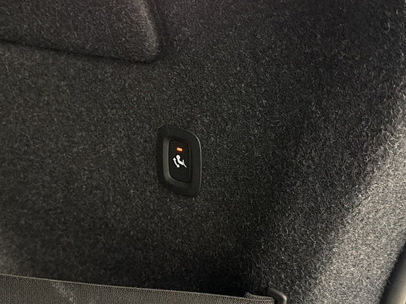 Volvo XC40 30 of 30