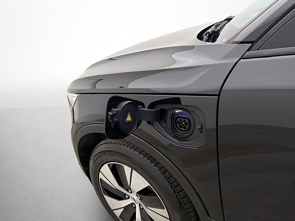 Volvo XC40 8 of 30