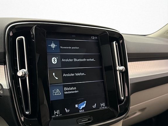 Volvo XC40 17 of 30