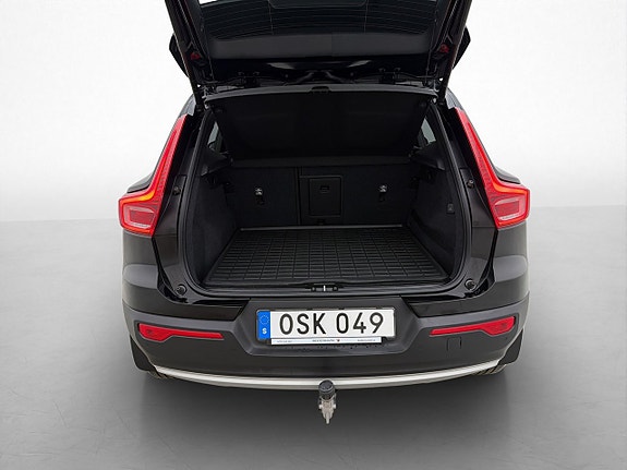 Volvo XC40 10 of 30