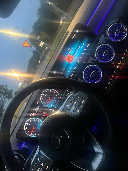 Mercedes-Benz CLA200 2 of 3