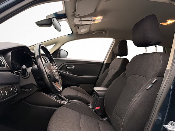 Kia Carens 11 of 30