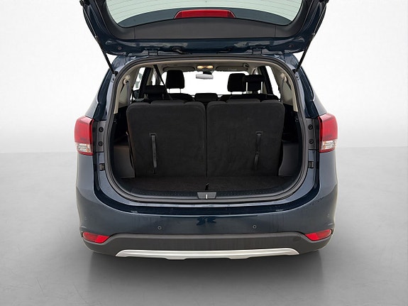 Kia Carens 27 of 30