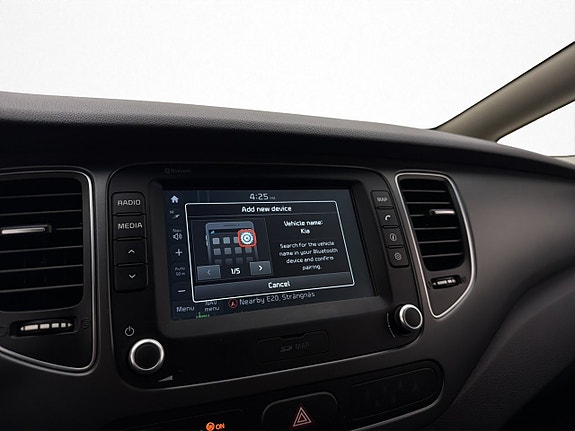 Kia Carens 21 of 30