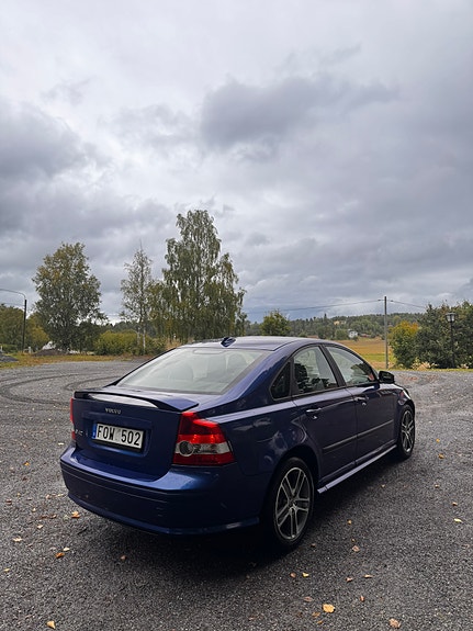 Volvo S40 3 of 6
