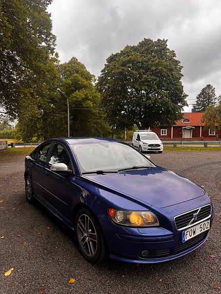 Volvo S40 2 of 6