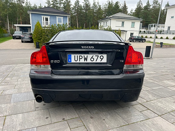 Volvo S60 7 of 9