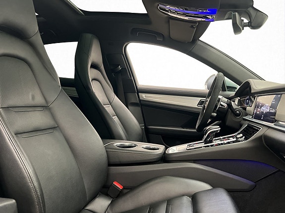 Porsche Panamera 4 15 of 30
