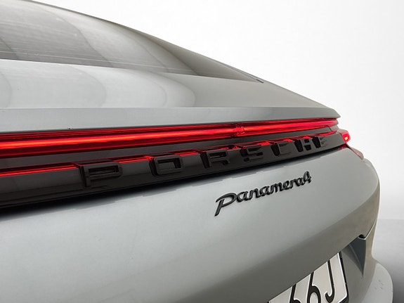 Porsche Panamera 4 12 of 30