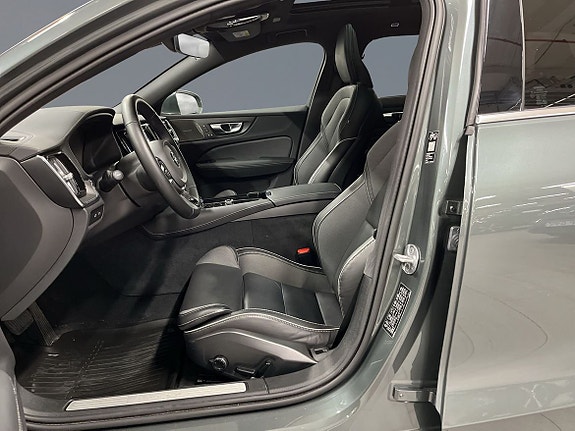 Volvo V60 6 of 15