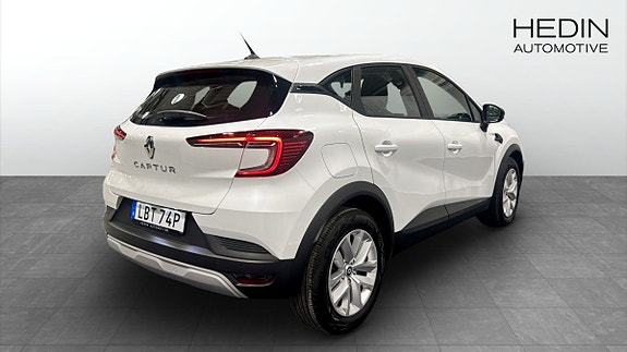 Renault Captur 5 of 26