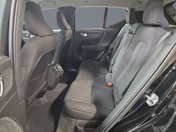 Volvo XC40 7 of 10