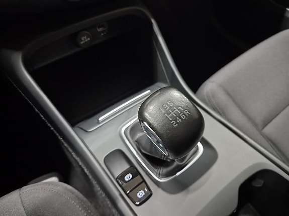 Volvo XC40 10 of 10