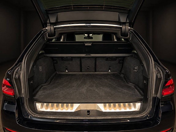BMW 530e 6 of 7
