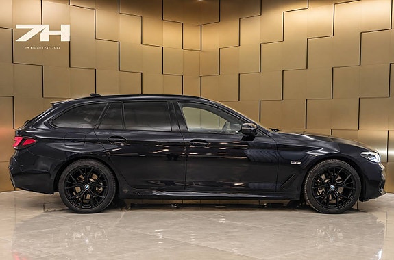 BMW 530e 2 of 7
