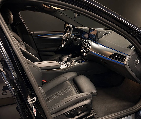 BMW 530e 4 of 7
