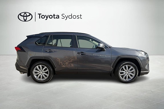 Toyota RAV4 13 of 16