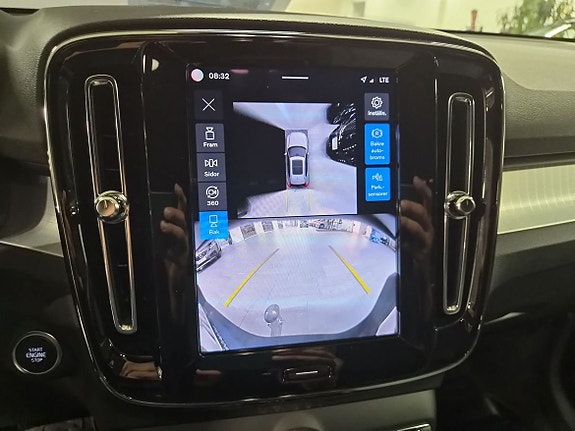 Volvo XC40 11 of 11